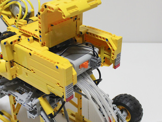 024_4LegsExcavator_017.jpg