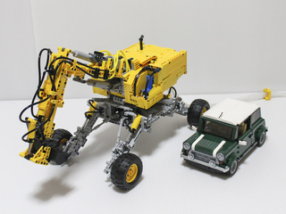 024_4LegsExcavator_019.jpg