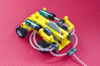 12-05-04_レゴブロックでうごくロボットはくらんかい_18.jpg 12-05-04_レゴブロックでうごくロボットはくらんかい_18.jpg