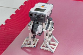 12-05-04_レゴブロックでうごくロボットはくらんかい_19.jpg 12-05-04_レゴブロックでうごくロボットはくらんかい_19.jpg